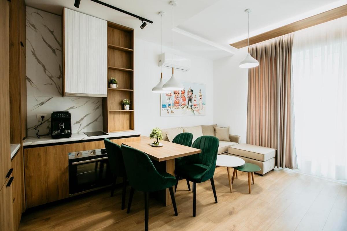 Stylish Nest At 15 Min To Center With Balcony And Ac Apartment *